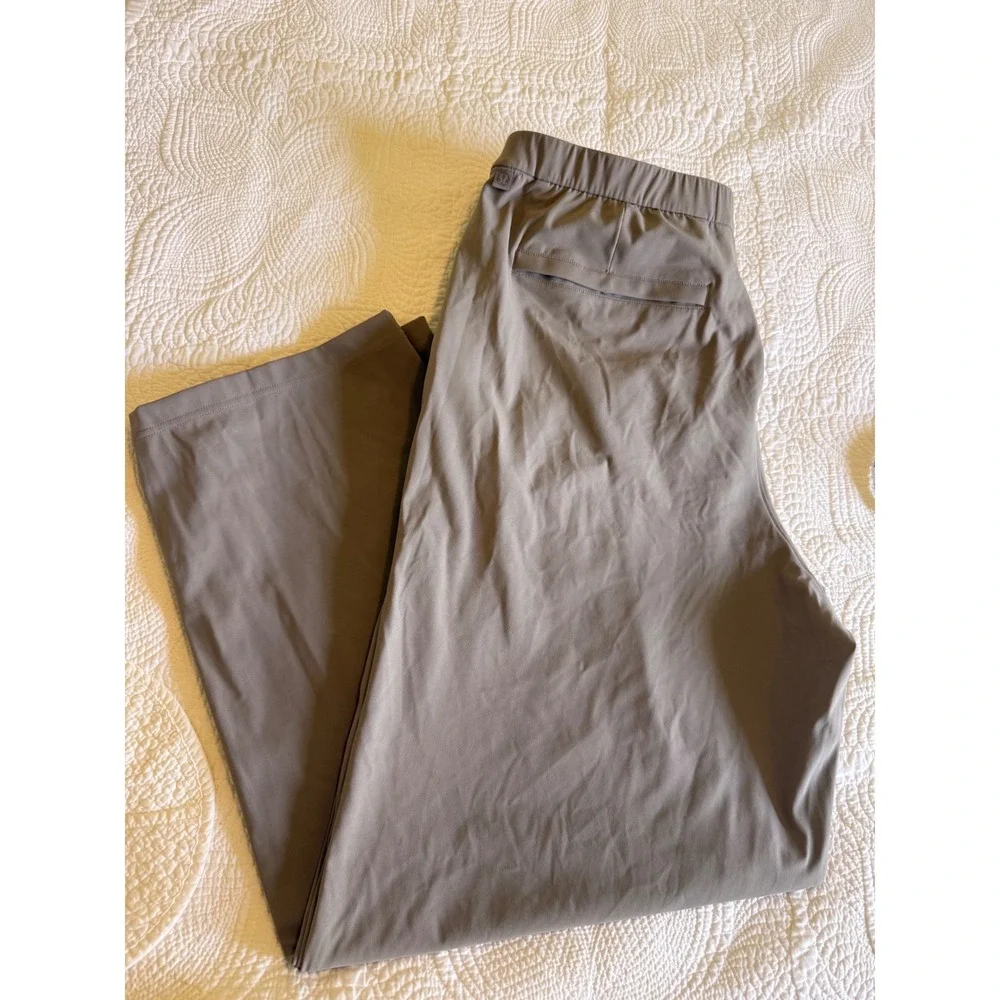 Lululemon Mens Relaxed Fit Trouser ash‎ gray XXL LM5BNYS Wide Leg Pleated Pant
